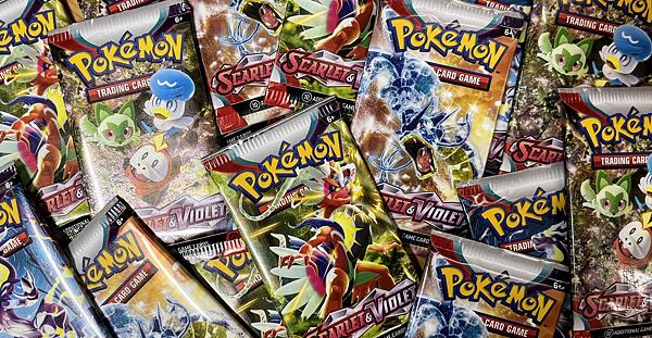 Pokémon boostery Scralet & Violet